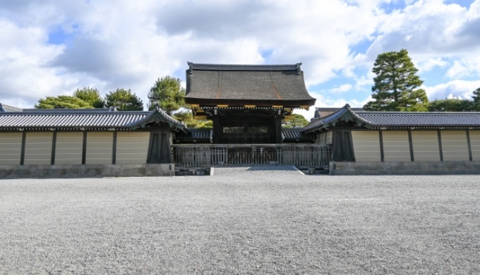 京都御所宜秋門